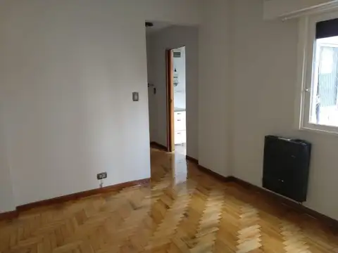 Departamento en Alquiler en Colegiales, $ 730.000