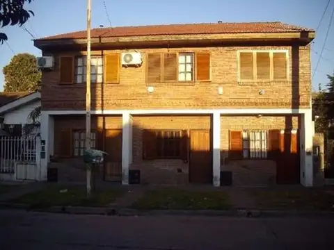 DUPLEX DE TRES AMBIENTES