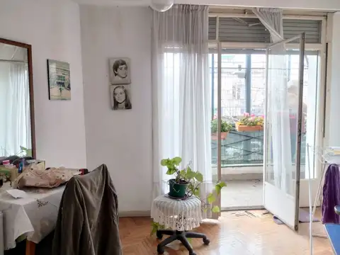Avenida San Martín 6500, Piso 1