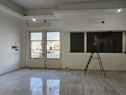 Local en Alquiler en Mataderos, $ 2.500.000