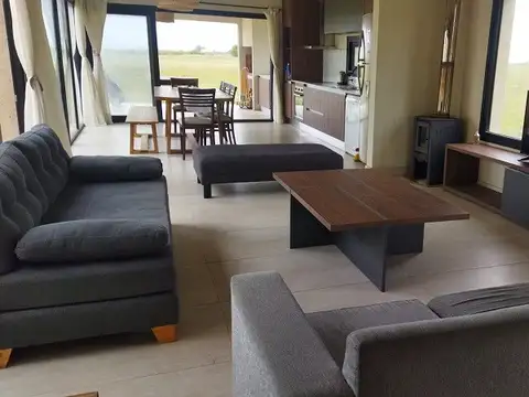 Casa en Alquiler Temporal en Miramar, USD 4.150