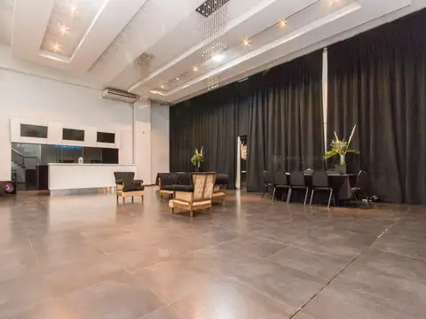 Local en Venta en Lanús Oeste, USD 1.250.000