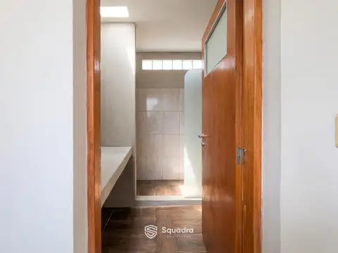 Casa 2 ambientes con 2 baños