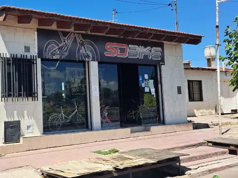 Salón comercial con vivienda ? Tropero Sosa