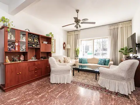 VENTA CASA 4 AMB 2 PLANTAS TERRAZA EXCEL UBICAC.