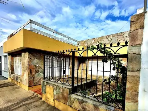 Casa  en Venta ubicado en Mercedes, Resto de la Provincia, Buenos Aires