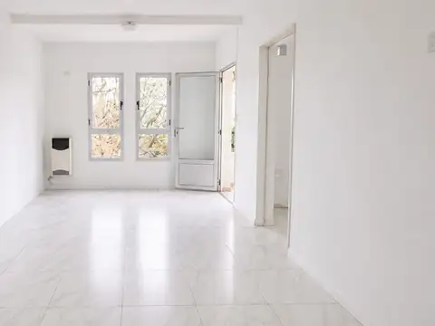 Departamento en Alquiler en Caseros, $ 450.000