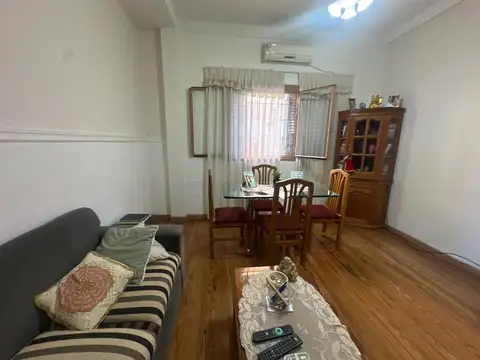 Depto Tipo Casa en Venta 40 años