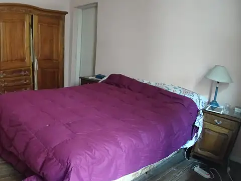 Casa 5 ambientes con 4 baños