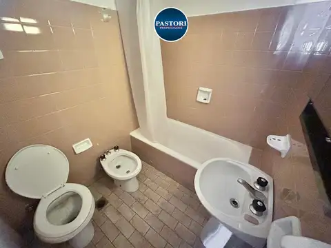 Depto Tipo Casa en Alquiler 50 años