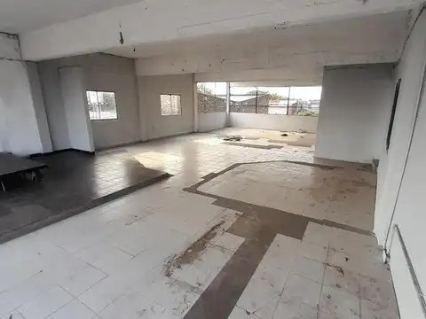 ALQUILER- LOCAL COMERCIAL 1º PISO ESCALERA - RAFAEL CASTILLO