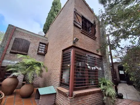 Casa 4 ambientes con 3 baños