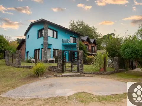 Casa en venta c/ Pileta y cochera en Zona Norte