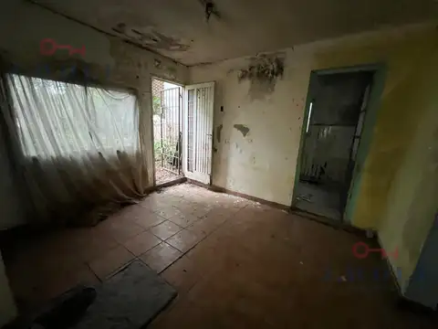 Casa 2 ambientes con 1 baño