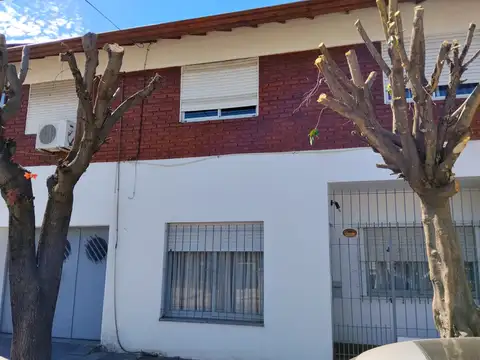 CASA DE 4 AMBIENTES EN SAN JUSTO