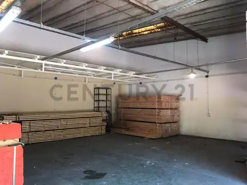 Casa en Venta con 8 cocheras