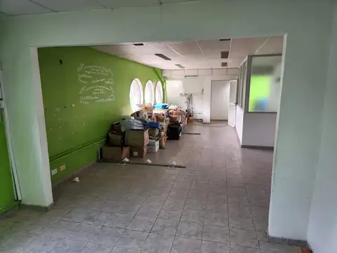 GALPON / TERRENO EN VENTA CON ESTACIONAMIENTO Y OFICINAS EN OLIVOS