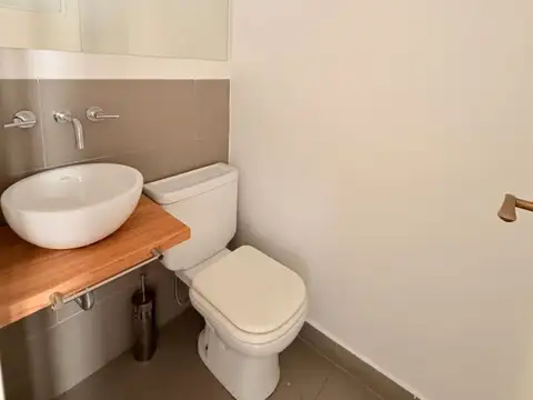 Depto Tipo Casa 4 ambientes con 1 baño