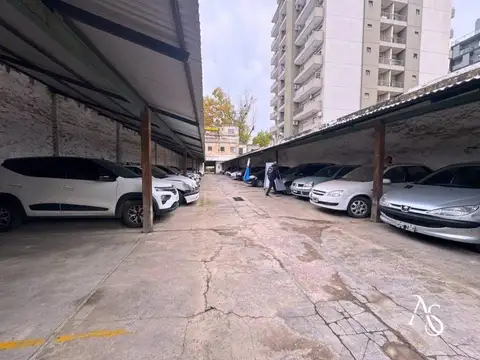 cochera en venta   en centro de casero frente a la municipalidad