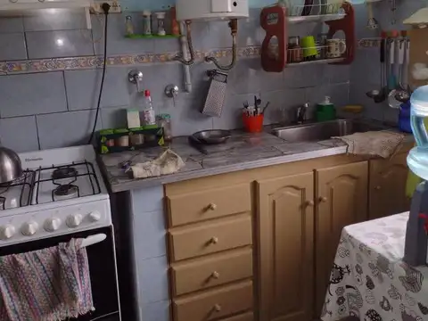 Casa 3 ambientes con 1 baño
