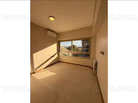 Av Paula Albarracín de Sarmiento 900