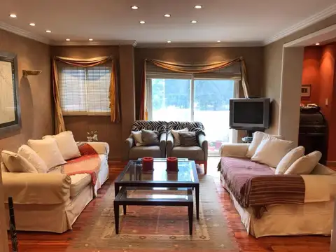 Juan Bautista Alberdi 245 , Piso 1