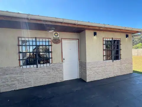 VENTA CASA CON 2 LOTES EN MIRAMAR CALLE FALUCHO