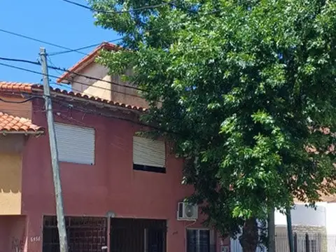 Rafael Obligado 6100 Dúplex de tres ambientes con cochera