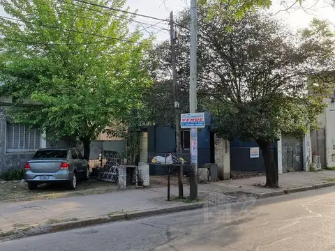 Casa En Venta 4 Amb. y Local Oportunidad Inversor - Moreno Centro