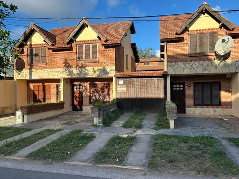 Duplex en Costa Azul a 2 cuadras del mar