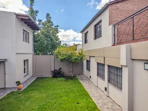 Casa en Venta en Poeta Lugones, USD 155.000