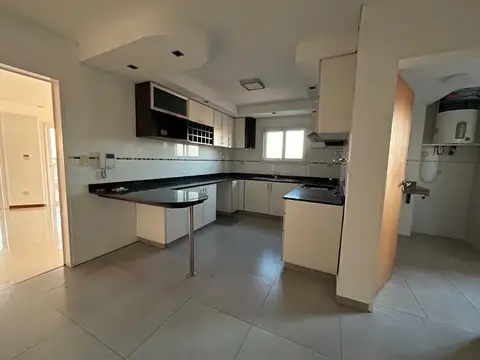 Departamento en Alquiler de 4 dormitorios