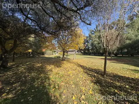 Casa en Venta con 3 cocheras