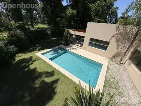VENTA-EXCELENTE CASA EN BARRIO SANTA SILVINA- LISTA PARA MUDARSE- APTA CREDITO