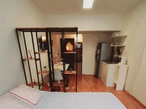 San Nicolás, Uruguay 600, piso 8, 1 amb, 30m2, u$s 500 + expensas + gastos. 05-06-26