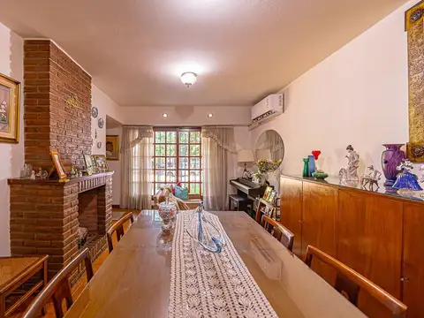 Casa en Venta con 1 cochera