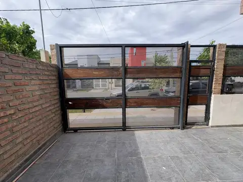 Casa 7 ambientes con 3 baños