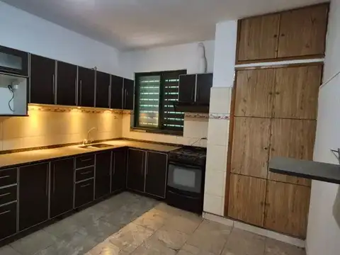 Depto Tipo Casa en Venta de 8 ambientes