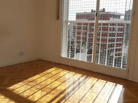 HERMOSO Y AMPLIO DEPTO. 2 AMBIENTES EN ALQUILER - RECOLETA