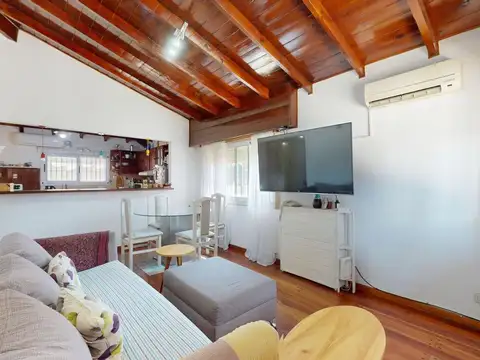 Depto Tipo Casa en Venta de 4 ambientes