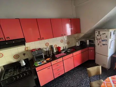 Amplia Casa de 4 amb, en dos plantas con al