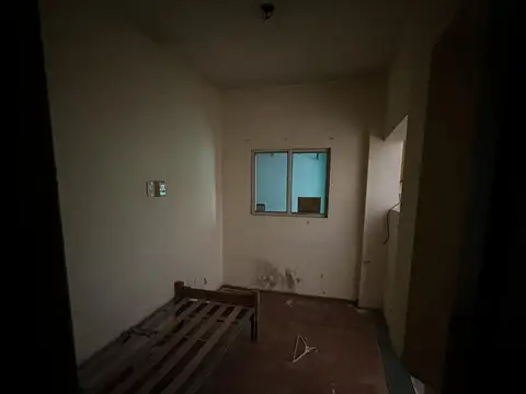 VENDE CASA 10 AMBIENTES A RECICLAR SAENZ PEÑA