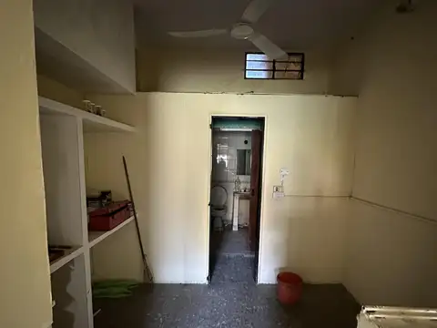VENDE CASA 10 AMBIENTES A RECICLAR SAENZ PEÑA