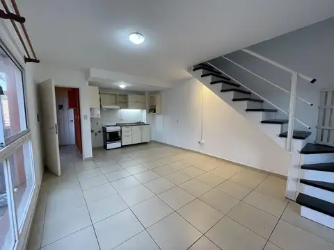 ¡Venta! ¡Oportunidad única en Alberdi! Dpto en 2 plantas ¡Listo para Escriturar!