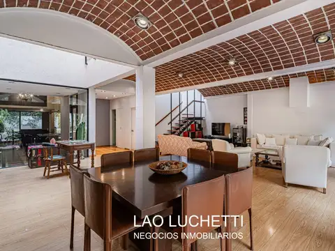 Casa 6 ambientes con 5 baños