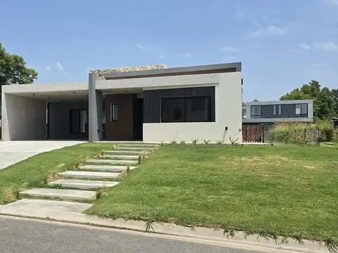 Casa en venta en Pilar A,