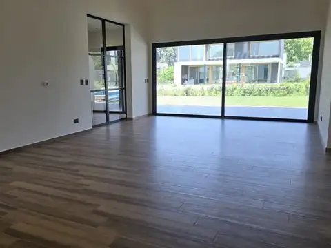 Casa 6 ambientes con 6 baños