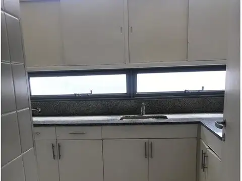 Alquilo Temporario en Barrio Norte, 4 Ambientes, 5 pax