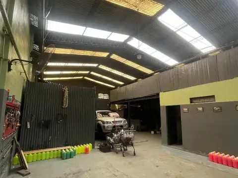 Galpon en Venta 11  mts Frente