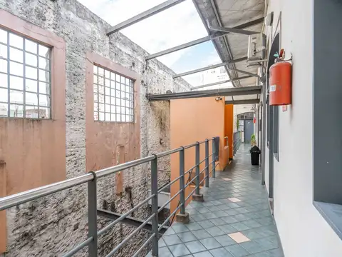 VENTA EDIFICIO  EN BLOQUE AMPLIOS USOS BAJO VALOR